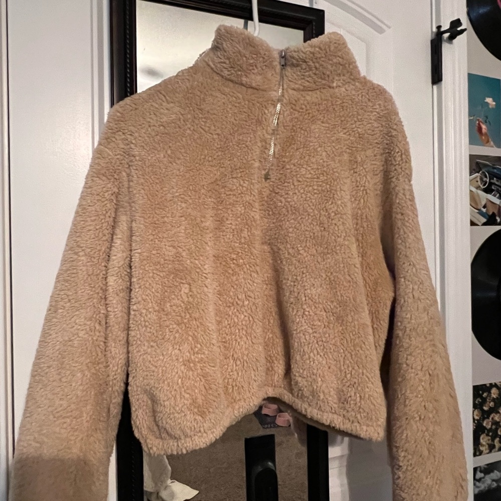 H&M beige fleece quarter zip, size small